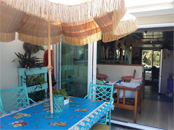 Beach side Character home with lovely sea views - Tauranga