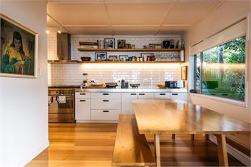 ONEROA BEACHFRONT - Waiheke Island