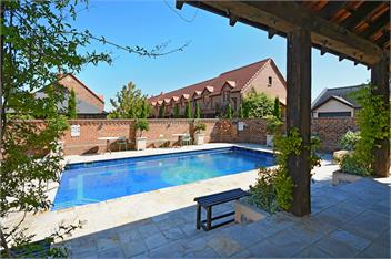 Compass Cottage - Monaco Resort Apartment - Monaco
