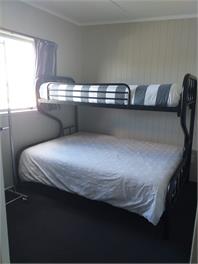 Cosy bach for cruisy Whangamata escape - Coromandel Peninsula