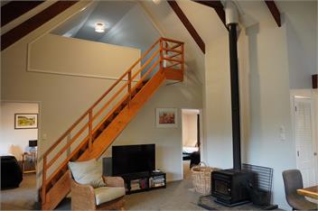 House handy to lake and township - Wanaka