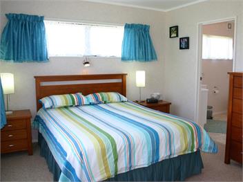 Waihi Getaway (Bachcare) - Waihi Beach