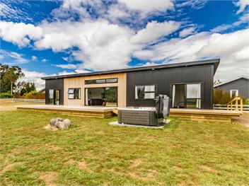 Mountain Adventure Spa Escape (Bachcare) - Ohakune