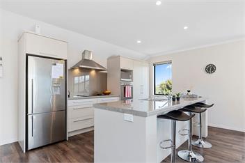 Sparkling Ocean Views (Bachcare) - Papamoa