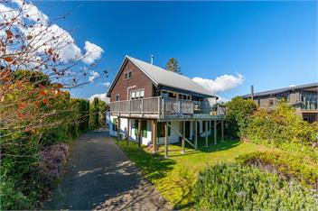 Chalet Mahuta (Bachcare) - Five Mile Bay