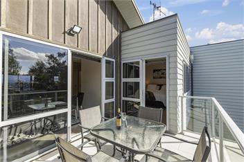 Lake View Bliss (Bachcare) - Acacia Bay