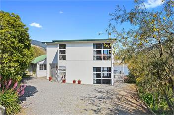 Millard House (Bachcare) - Queen Charlotte Drive