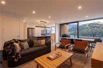 4 BDR Home, Captivating Lake Views, BBQ, A/C - Queenstown