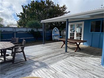 A FUNKY BEACH HOUSE - 127 OCEAN ROAD - whangamata