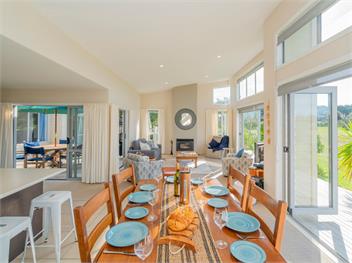 Golfers and Beach Lovers Dream (Bachcare) - Matarangi