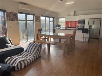 Stunning park side house in Wigram Skies - Christchurch 