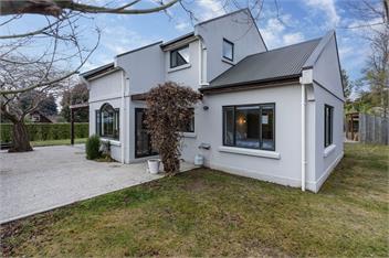 Kokomea House (Bachcare) - Wanaka