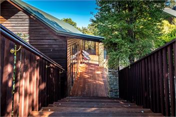 Belfast Dacha, Central, Linen and clean included, Hot Tub and Sauna. - Hanmer Springs 