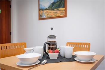 Taupo Central Apartment - 2 Bdrm, So close to LAake & Town - Taupo