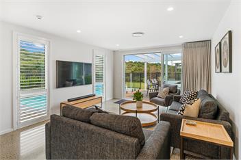 Oasis on Okaia - Kinloch - Kinloch
