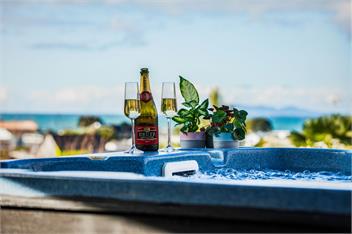 Two Palms (Bachcare) - Waihi Beach