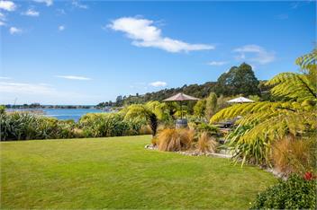 Zatori - A Luxury Paradise for Adventure or Relaxation - Golden Bay