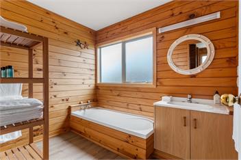 Matahari Beachfront Tairua - Pet Friendly - Tairua