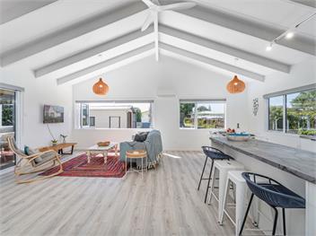 Seaside Retreat (Bachcare) - Whitianga
