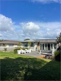AVAILABLE for AIMS and CHRISTMAS - Tauranga