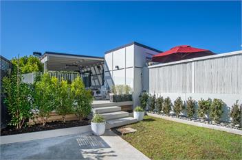 Sun Kissed Pool Villa (Bachcare) - Mangawhai