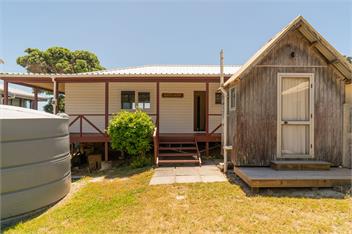 Poppy's Beach House (Bachcare) - Whangapoua