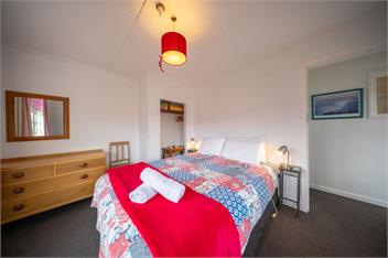 Dragon Fly Cottage (Bachcare) - Te Anau