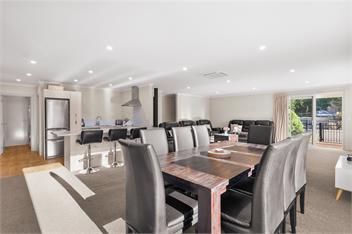 Modern Mackenzie Escape - 