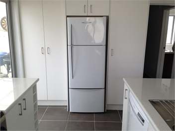 " Porched " -  Waihi Beach Holiday home ..Walk to the beach - Waihi Beach