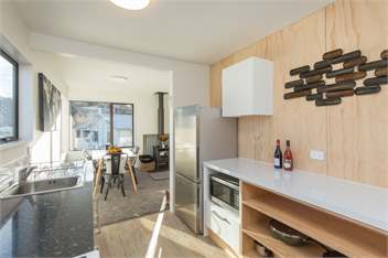 Bo's Bach - Pet Friendly - Wanaka
