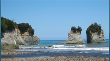 Bach11 - Onaero Bay, so close to New Plymouth... - New Plymouth