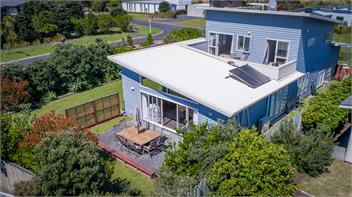 PETES BEACH HOUSE. - WARKWORTH
