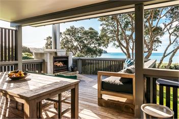 ONEROA BEACHFRONT - Waiheke Island