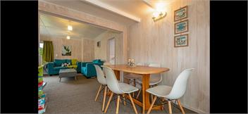 Beachy Bach - With Brand New Spa Pool! - Foxton Beach