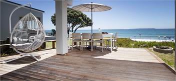 The Beachhouse- absolute beachfront! - Papamoa Beach