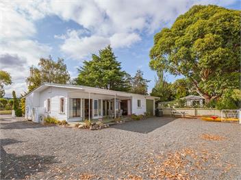 Lake Edge Cottage (Bachcare) - Waitahanui