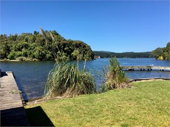 Lakeside Villa (Bachcare) - Lake Rotoiti