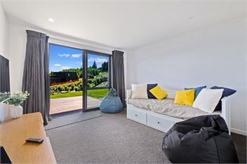 Karearea Views (Bachcare) - Wanaka