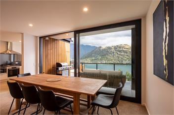 4 BDR Home, Captivating Lake Views, BBQ, A/C - Queenstown