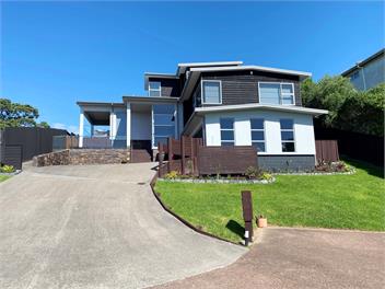 Majestic Palm Cove – cliff top Arkles Bay - Whangaparaoa