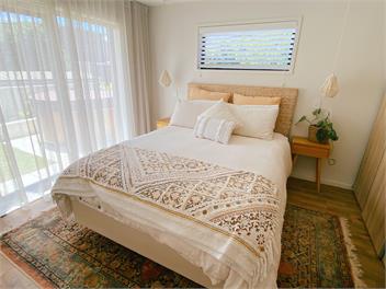 Sully’s Beach House. Spa, sauna, mini gym: 45 seconds to beach. Sleeps 7 - Mt Maunganui