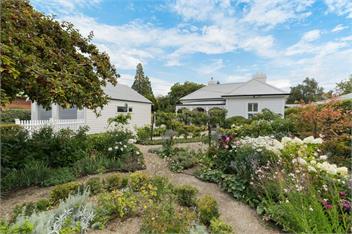 Victorian Villa (Bachcare) - Cromwell
