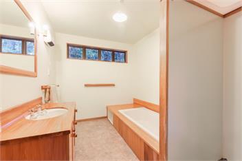 Moetapu Bay Bliss (Bachcare) - Picton