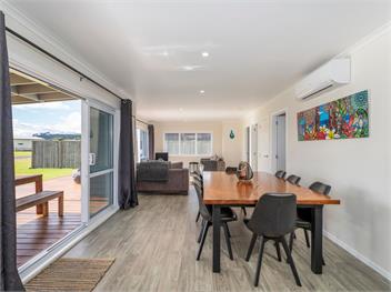 Cooks Family Retreat (Bachcare) - Whitianga
