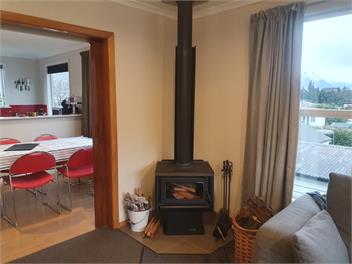 Come and ski this winter and walk to and from ski bus and apres ski bars - Queenstown