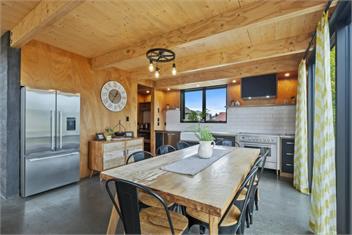 22 Rutherford - Eco Architectural Family Bach - Hanmer Springs
