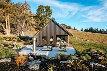 Ranger's Retreat | Stunning Mountain Views | Rural Location | Outdoor Fireplace - Wanaka