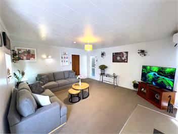 Rotorua Holiday Home - Prime Location - Garden - Rotorua