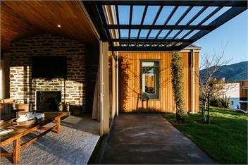 Te Moana | Lake Views | Sleeps 7 - Wanaka
