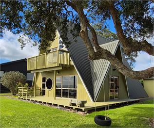 Holiday Home in Clarks Beach, Auckland -